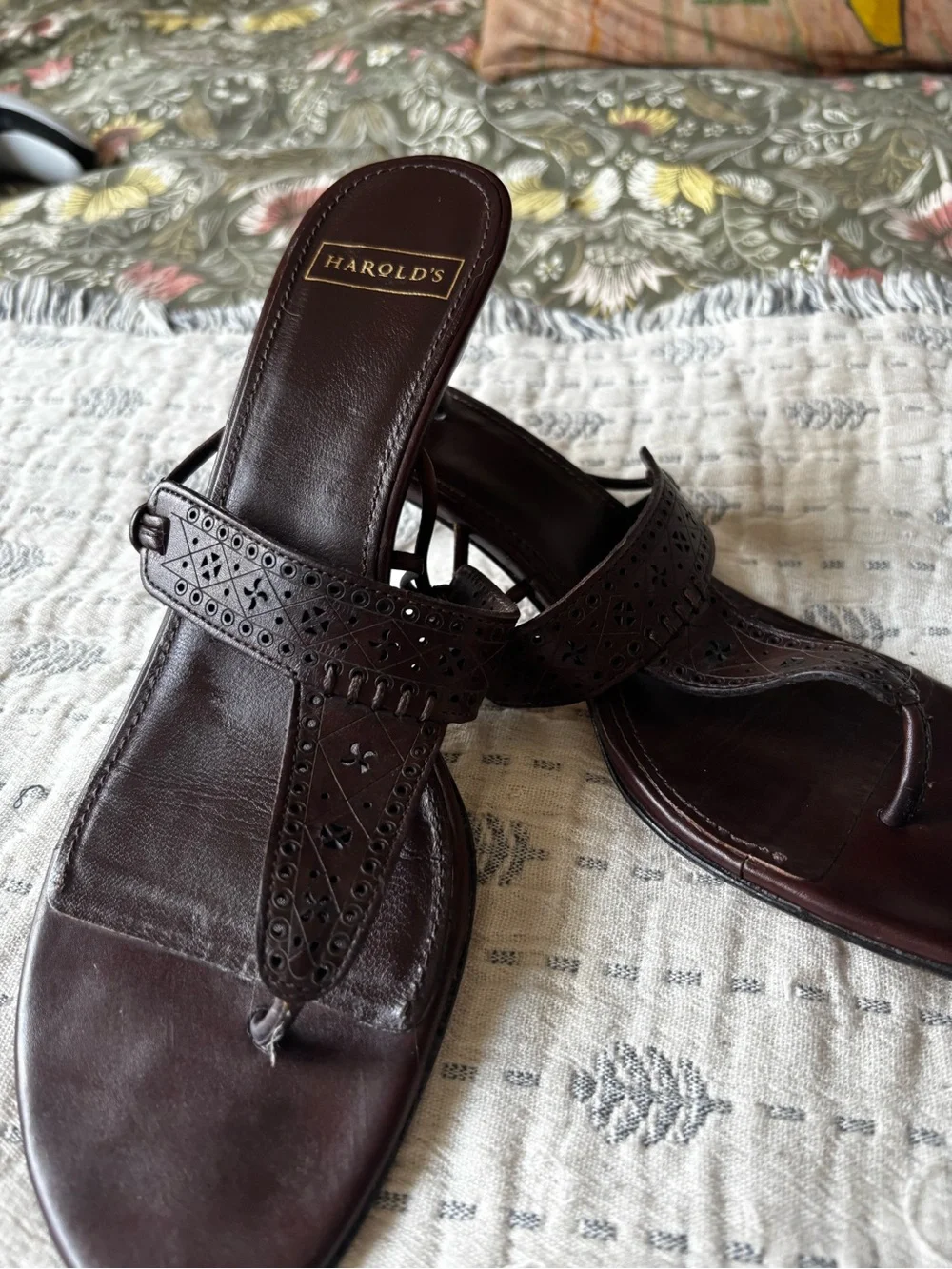 Harold's Dark Brown Leather Thong Sandals with Decorative Perforation